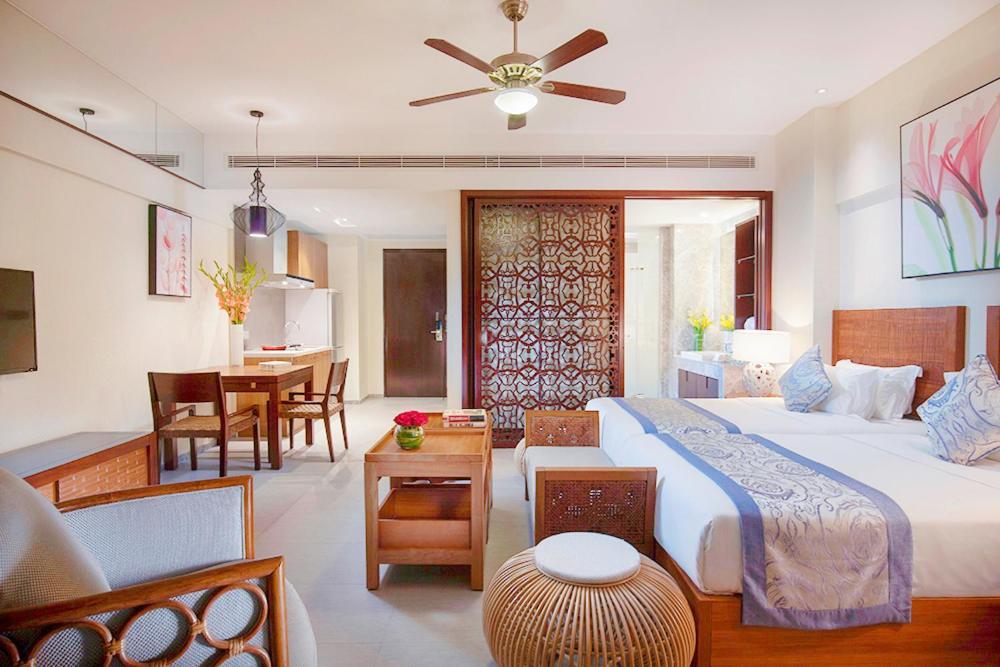 Aloha Oceanfront Suite Resort Lingshui  Buitenkant foto