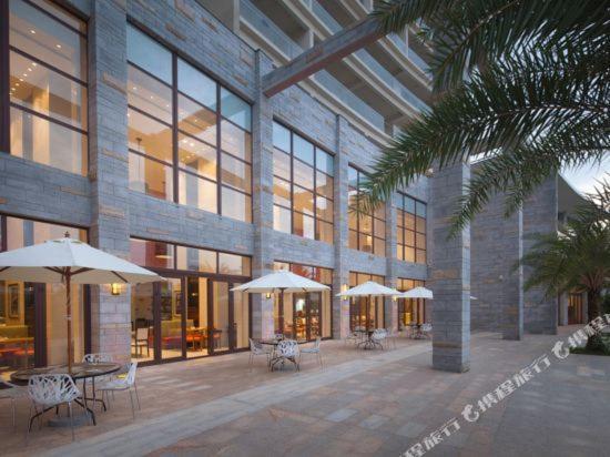 Aloha Oceanfront Suite Resort Lingshui  Buitenkant foto