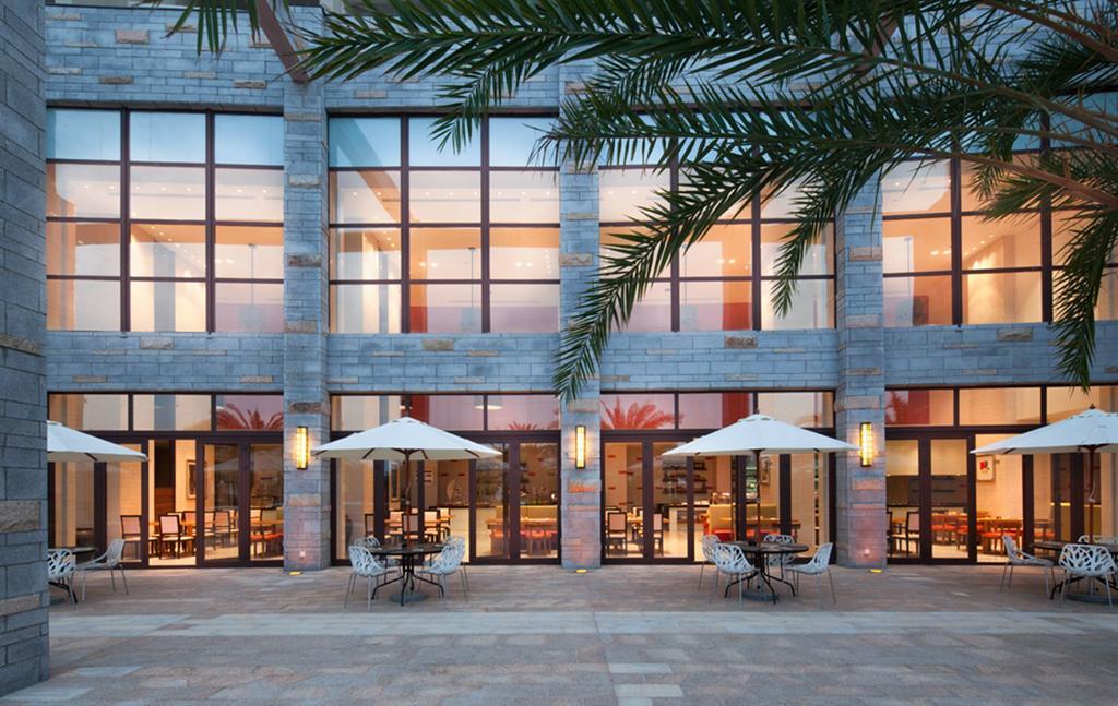 Aloha Oceanfront Suite Resort Lingshui  Buitenkant foto