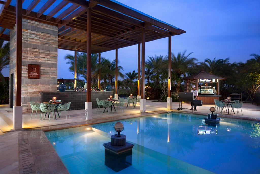 Aloha Oceanfront Suite Resort Lingshui  Buitenkant foto