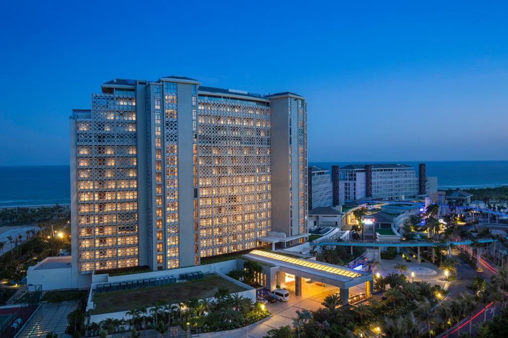 Aloha Oceanfront Suite Resort Lingshui  Buitenkant foto