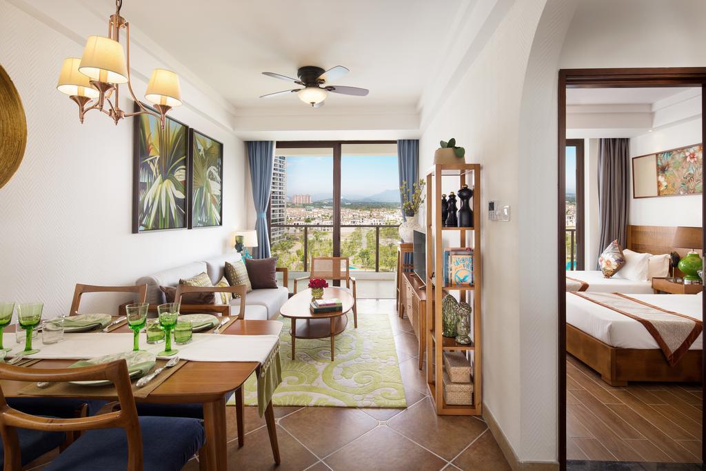 Aloha Oceanfront Suite Resort Lingshui  Buitenkant foto