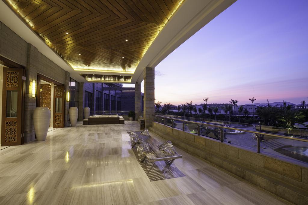 Aloha Oceanfront Suite Resort Lingshui  Buitenkant foto