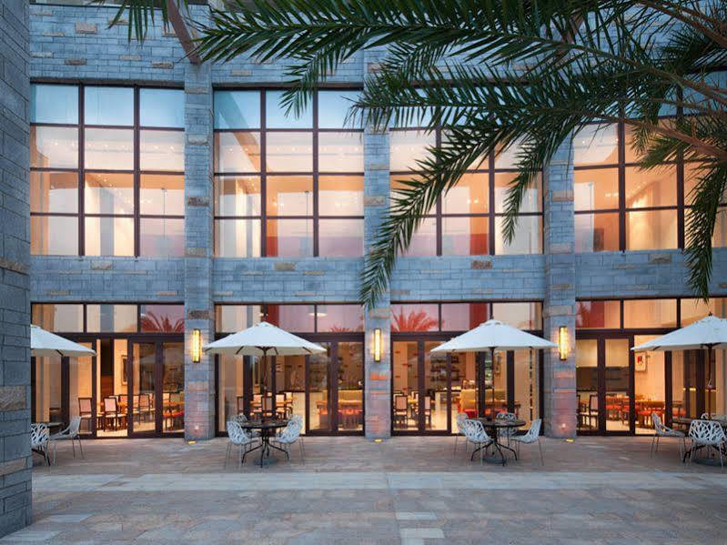 Aloha Oceanfront Suite Resort Lingshui  Buitenkant foto