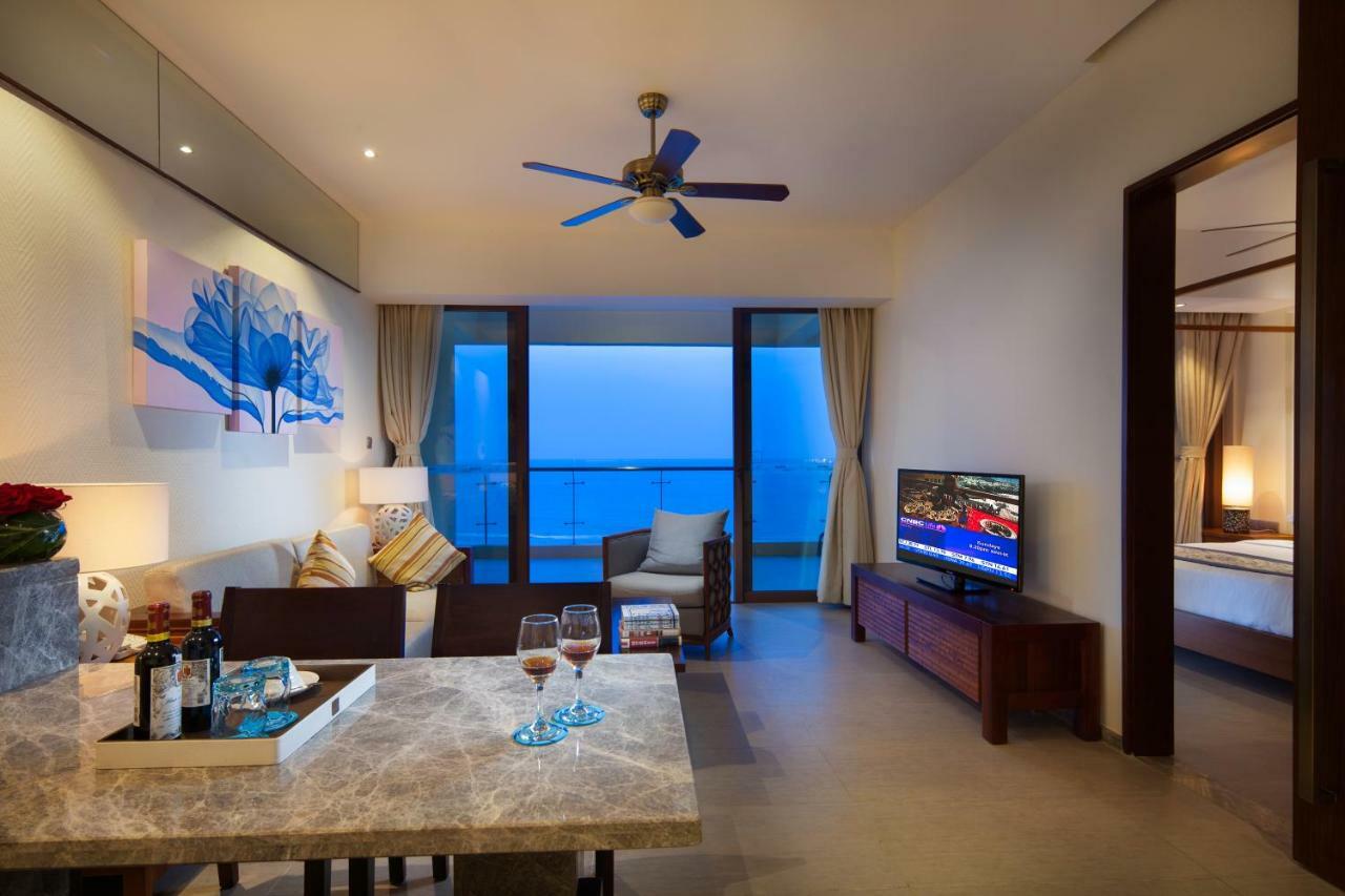 Aloha Oceanfront Suite Resort Lingshui  Buitenkant foto
