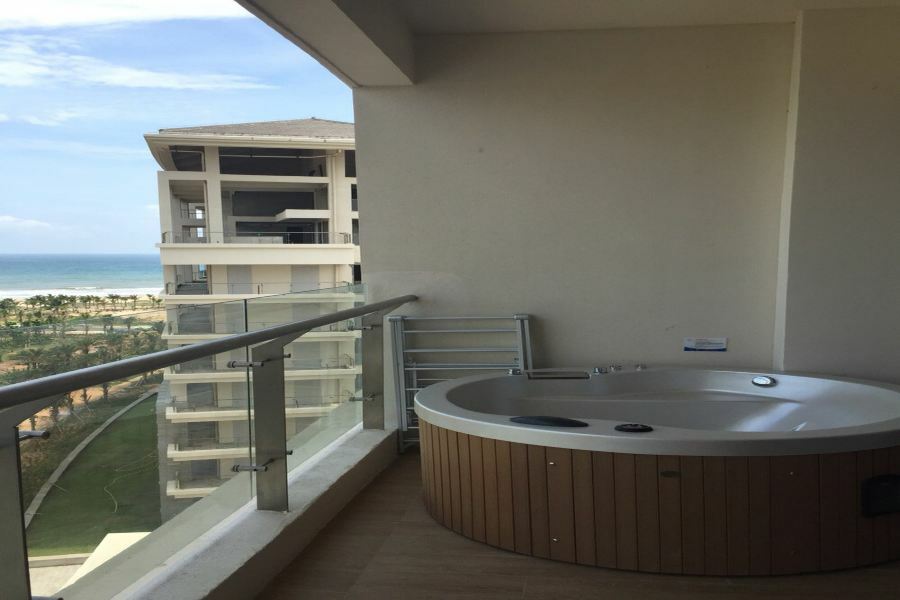 Aloha Oceanfront Suite Resort Lingshui  Buitenkant foto