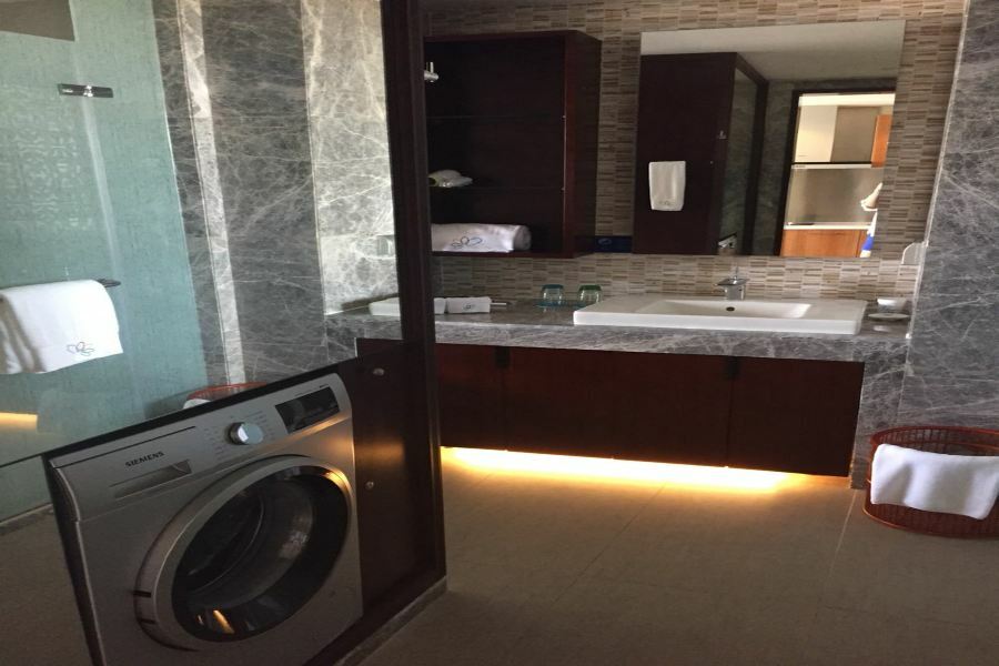 Aloha Oceanfront Suite Resort Lingshui  Buitenkant foto